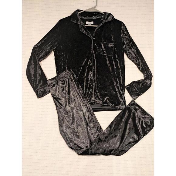 Nicole Miller Pajamas Set Black Debossed Leopard Spots Small Top Pants - Picture 1 of 15